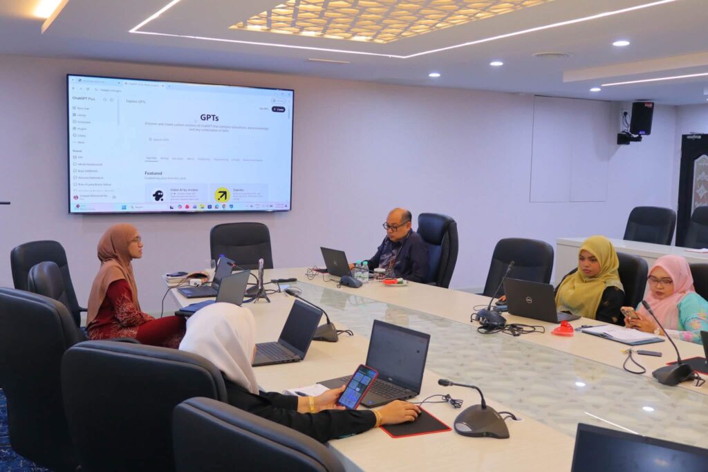 Aktiviti AI Collaboration bersama peserta bengkel